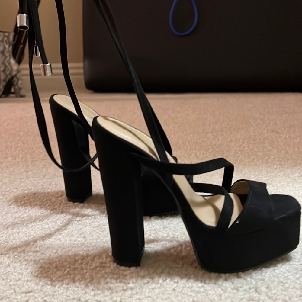 FN High platform 6-7 inch strappy heels NWOT - Picture 2 of 6
